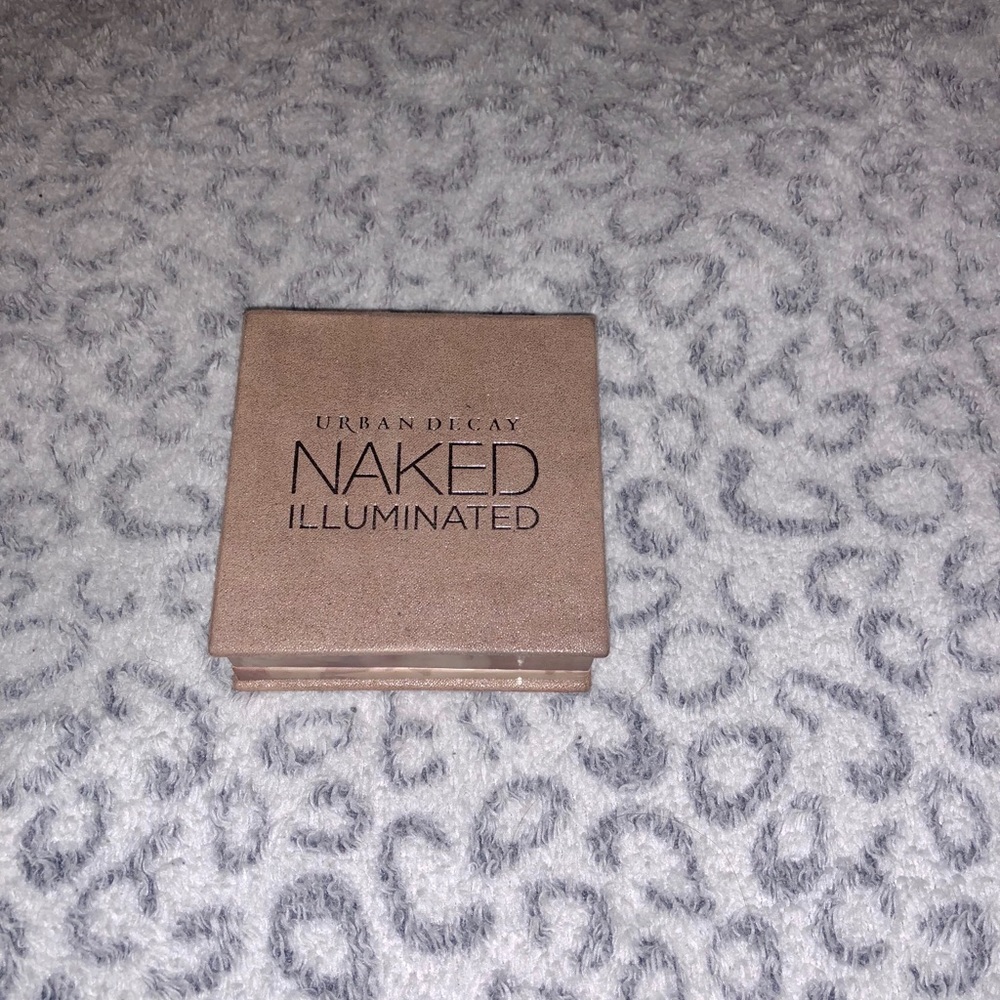 *24hr Sale!* Urban Decay highlighter Luminous